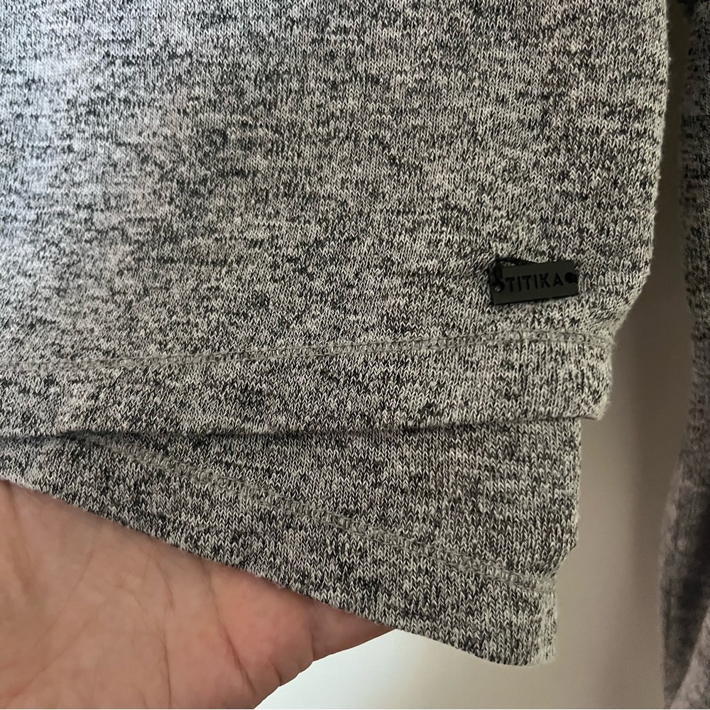 Titika Active Couture Cropped Funnel Neck Long Sleeve Top Grey Size L Fits Small - Picture 3 of 9
